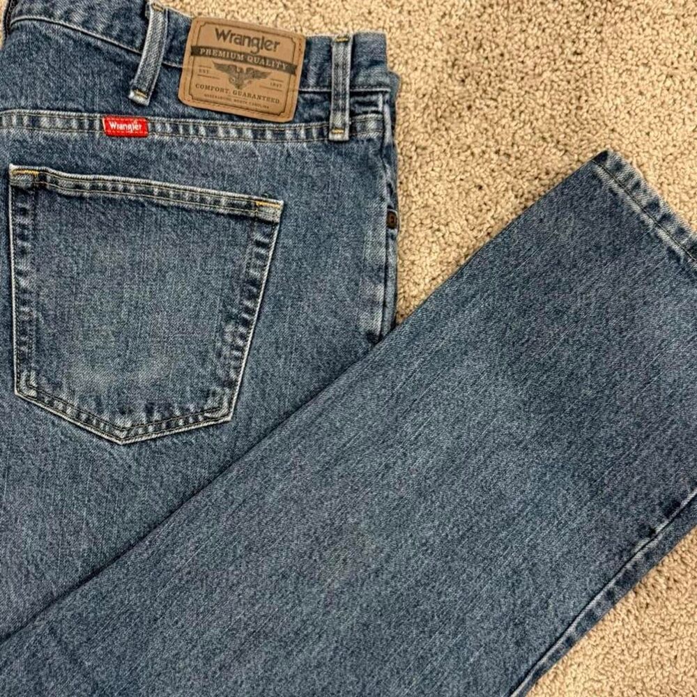 Wrangler Men's Blue Jeans
